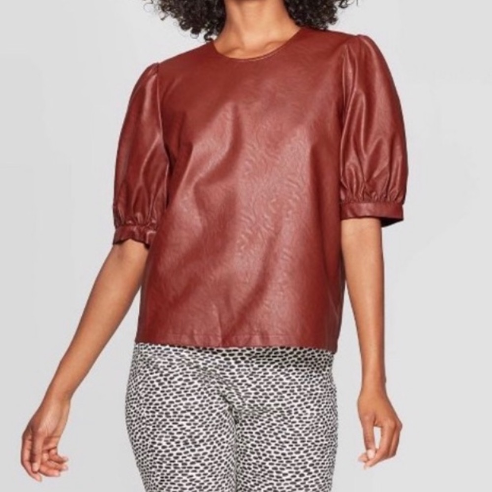 Who What Wear Faux Leather Top Size Medium - Picture 2 of 7